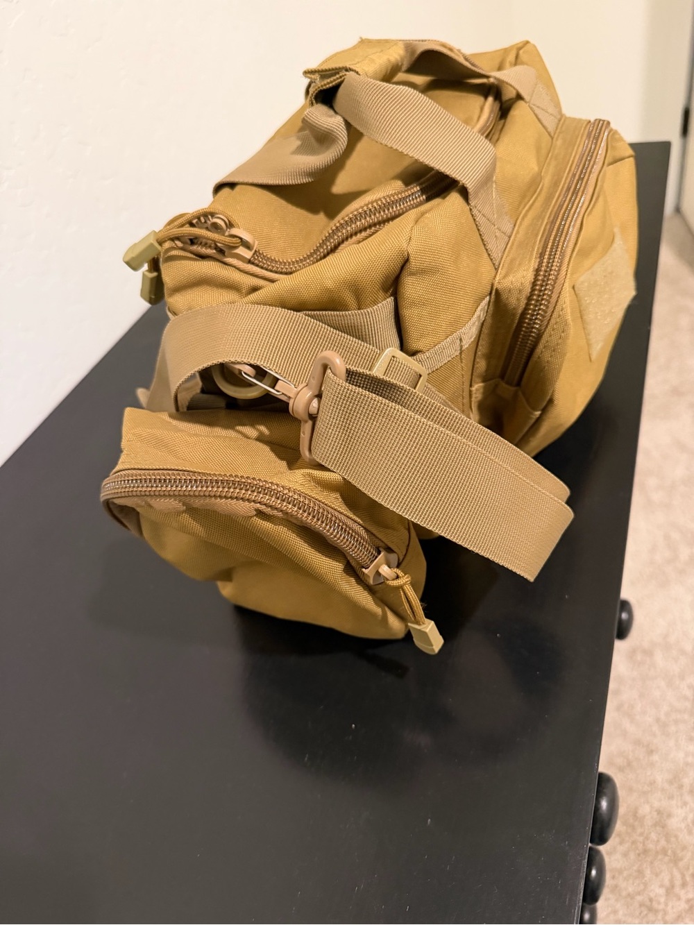 Tactical Carry Shoulder Bag in Tan - Picture 3 of 4